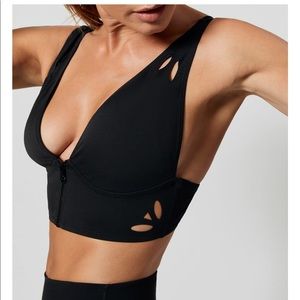 NWOT! Gigi C Carbon38 Hilary top